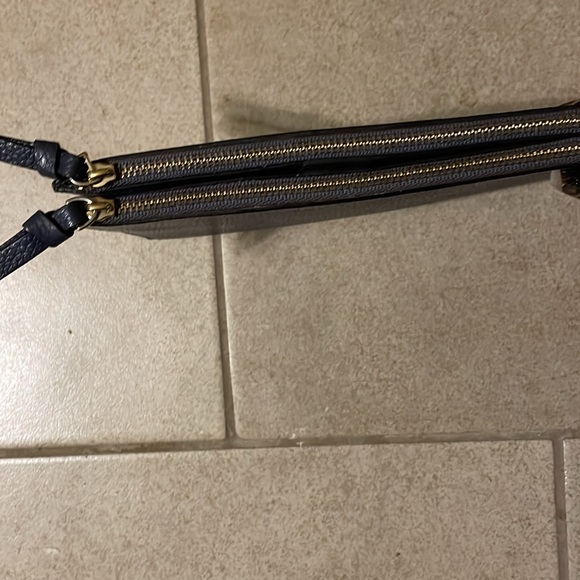 Kate Spade Wallet. Good pre-owned condition. Offers welcome. - Picture 2 of 5